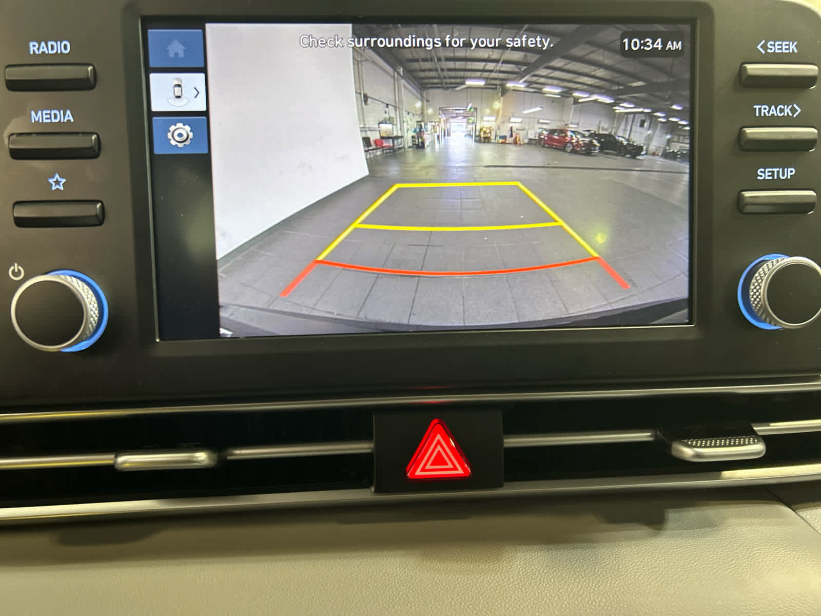 Used 2025 Hyundai Elantra SE FWD image 5