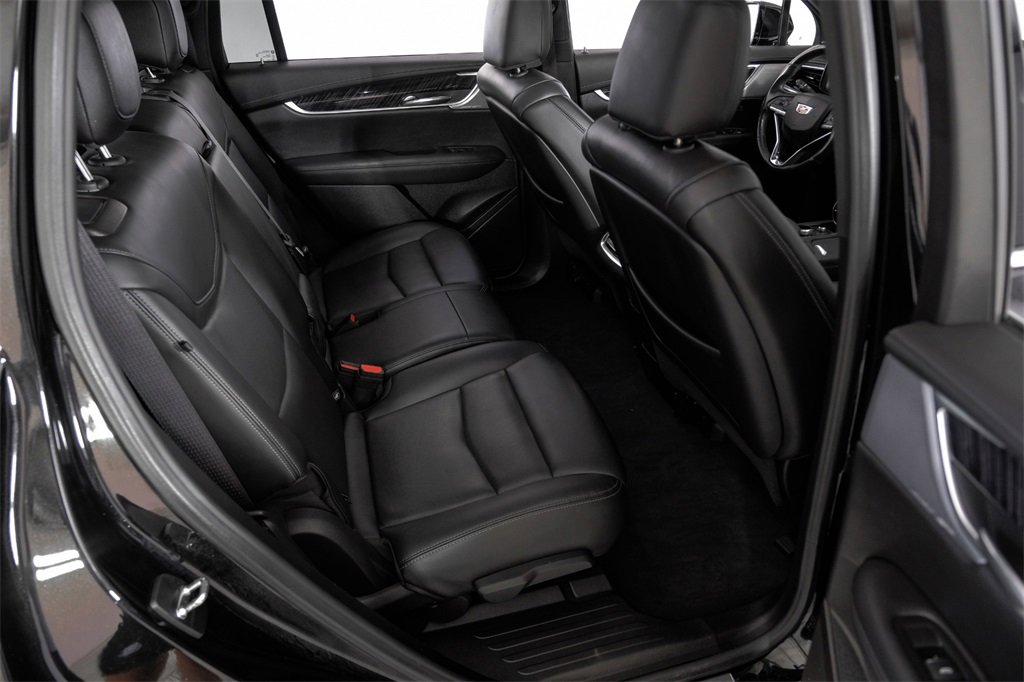 Used 2024 Cadillac XT6 Premium Luxury image 38