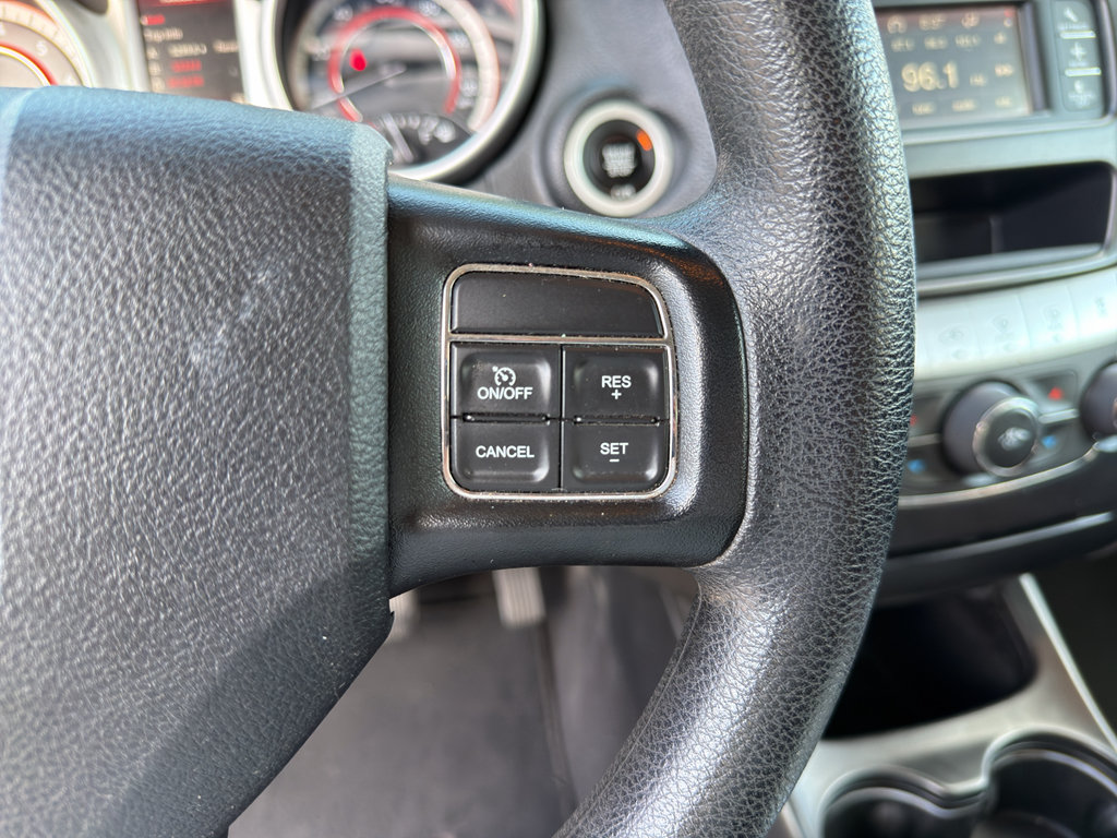 Used 2018 Dodge Journey SE w/ Blacktop Package FWD image 13