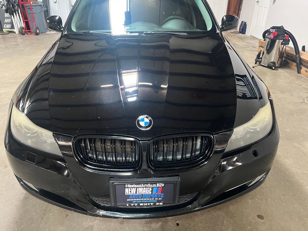 Used 2010 BMW 335i Sedan image 11