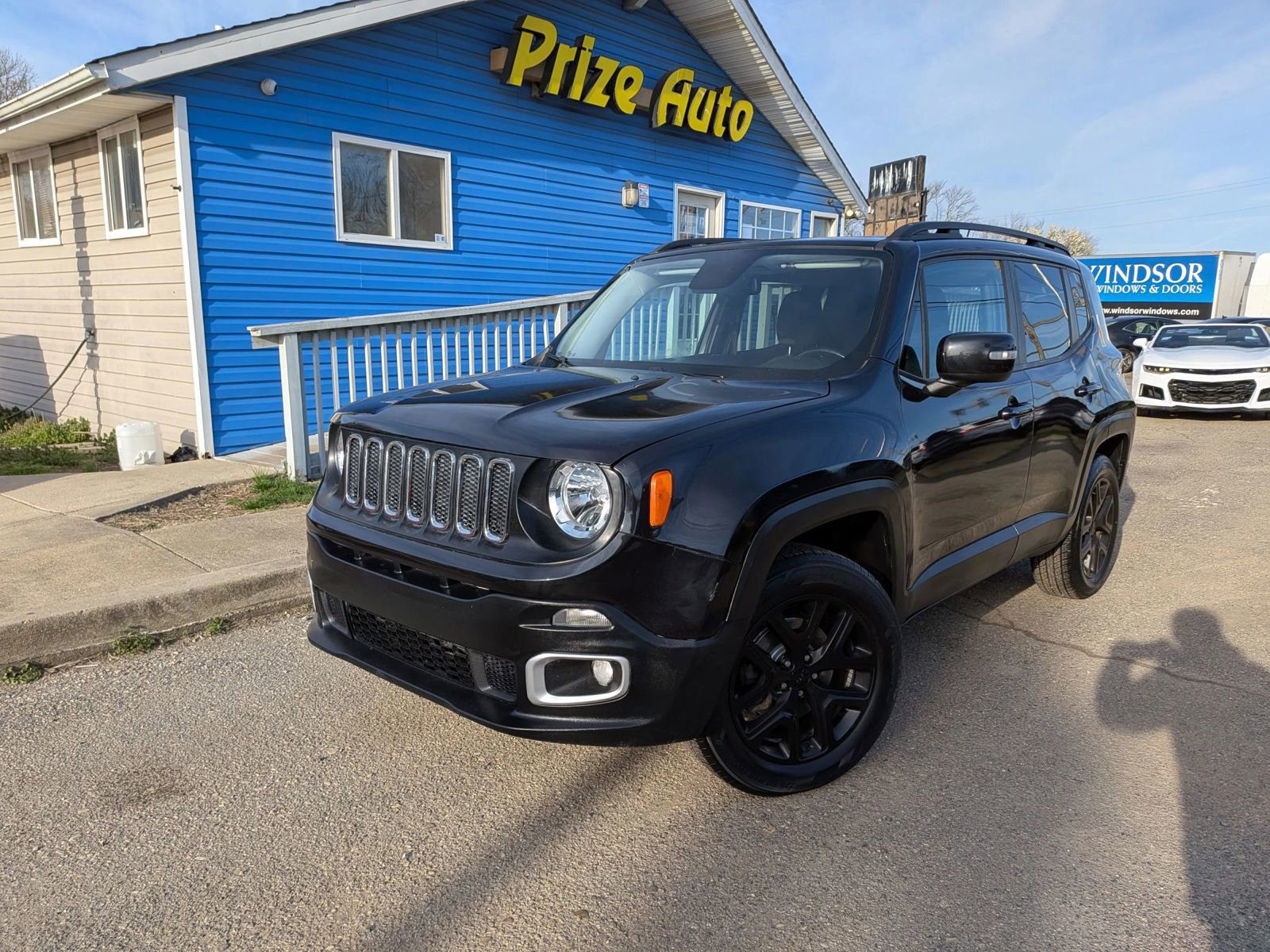 Used 2016 Jeep Renegade Latitude image 2