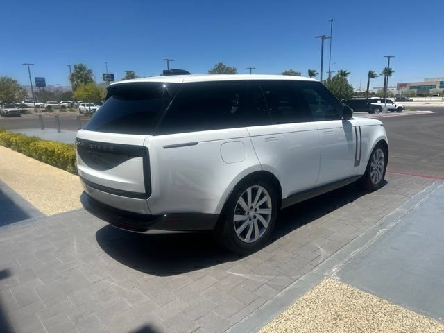 Certified 2024 Land Rover Range Rover SE AWD/4WD image 5