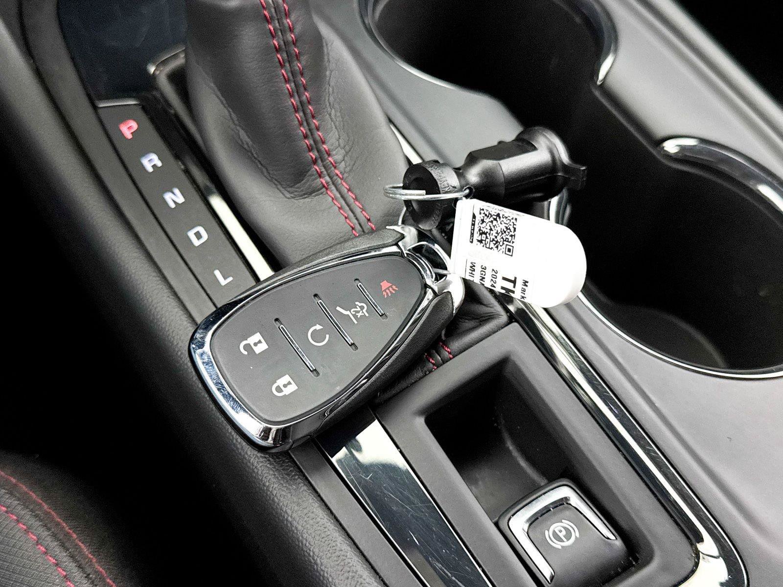 Used 2024 Chevrolet Equinox RS FWD image 35