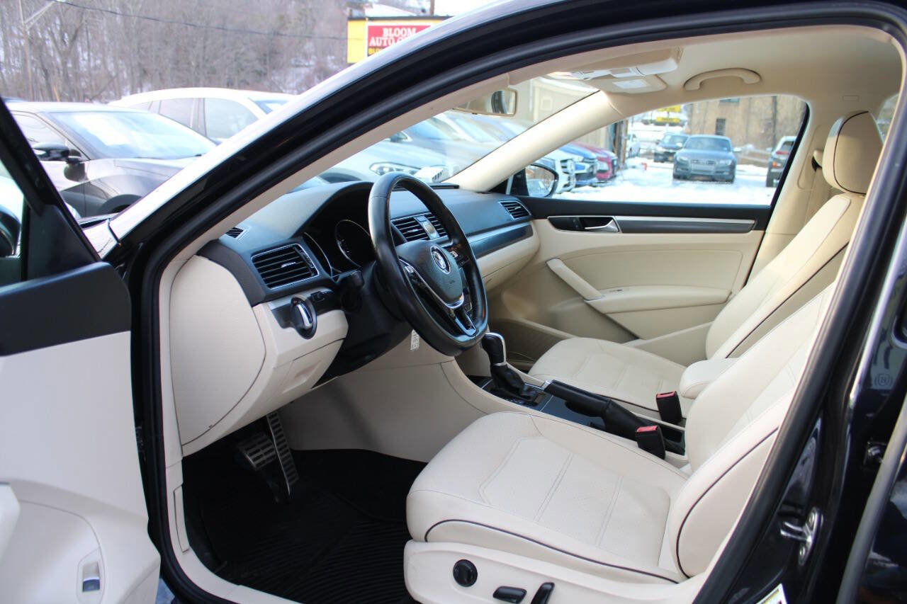 Used 2017 Volkswagen Passat 1.8T R-Line image 23