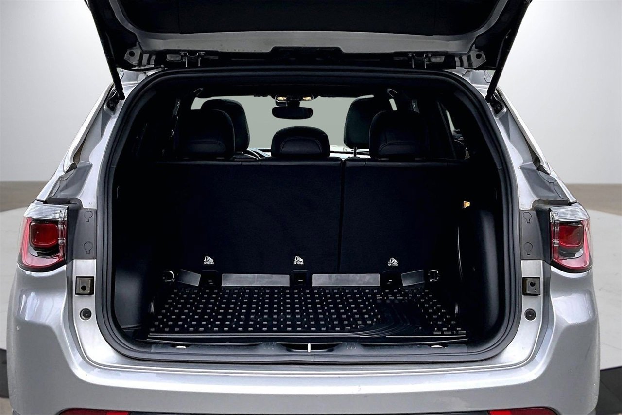 Certified 2024 Jeep Compass Latitude w/ Sun and Sound Group image 25