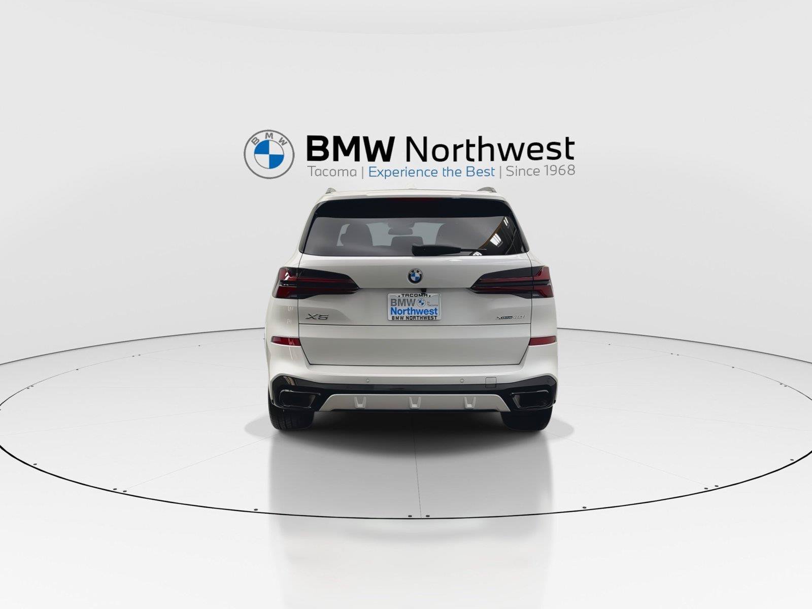 Used 2024 BMW X5 xDrive40i w/ Executive Package AWD/4WD image 2