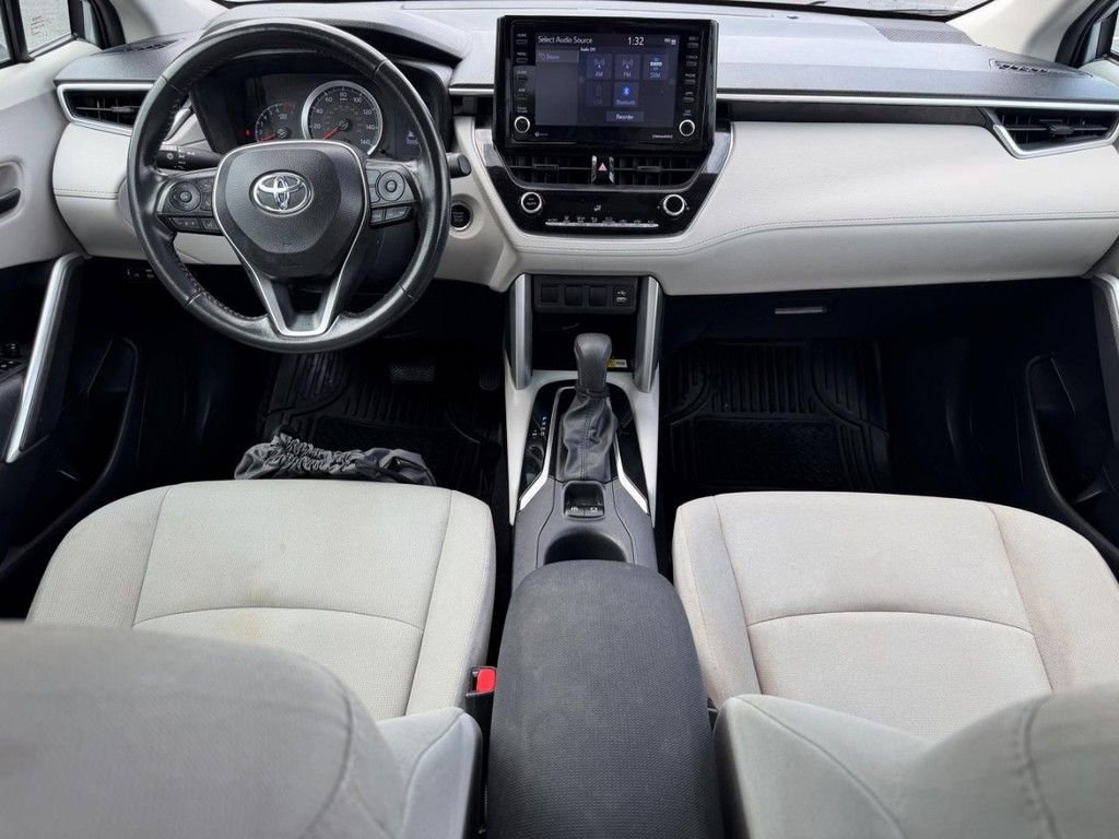 Used 2022 Toyota Corolla Cross LE image 12