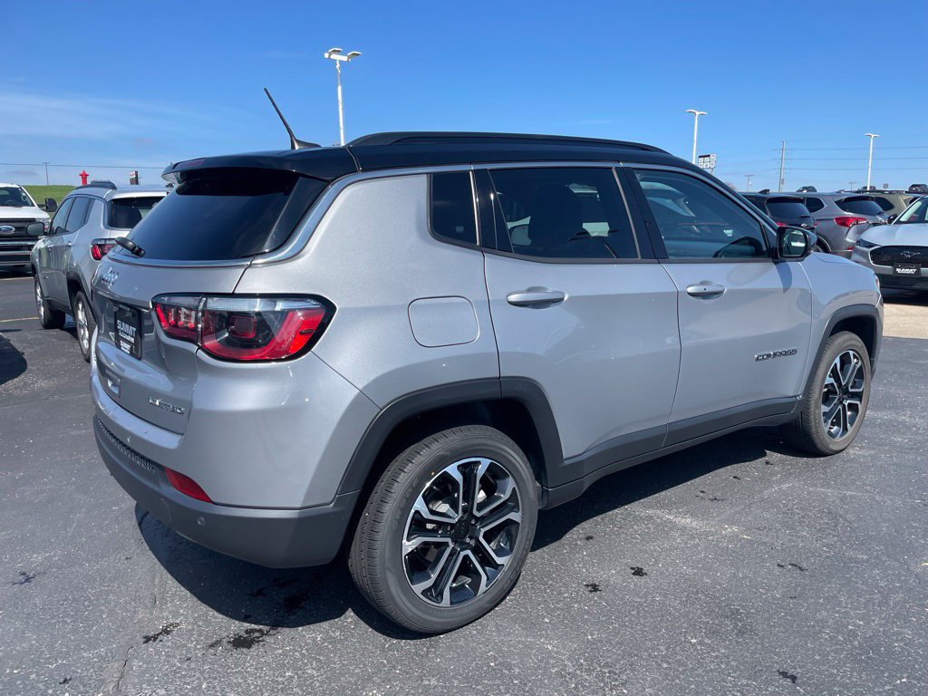 Used 2023 Jeep Compass Limited AWD/4WD image 4