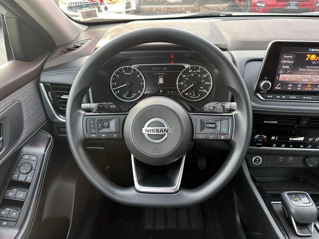 Certified 2021 Nissan Rogue SV image 13