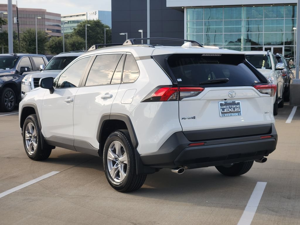 Used 2023 Toyota RAV4 XLE w/ Convenience Package FWD image 5
