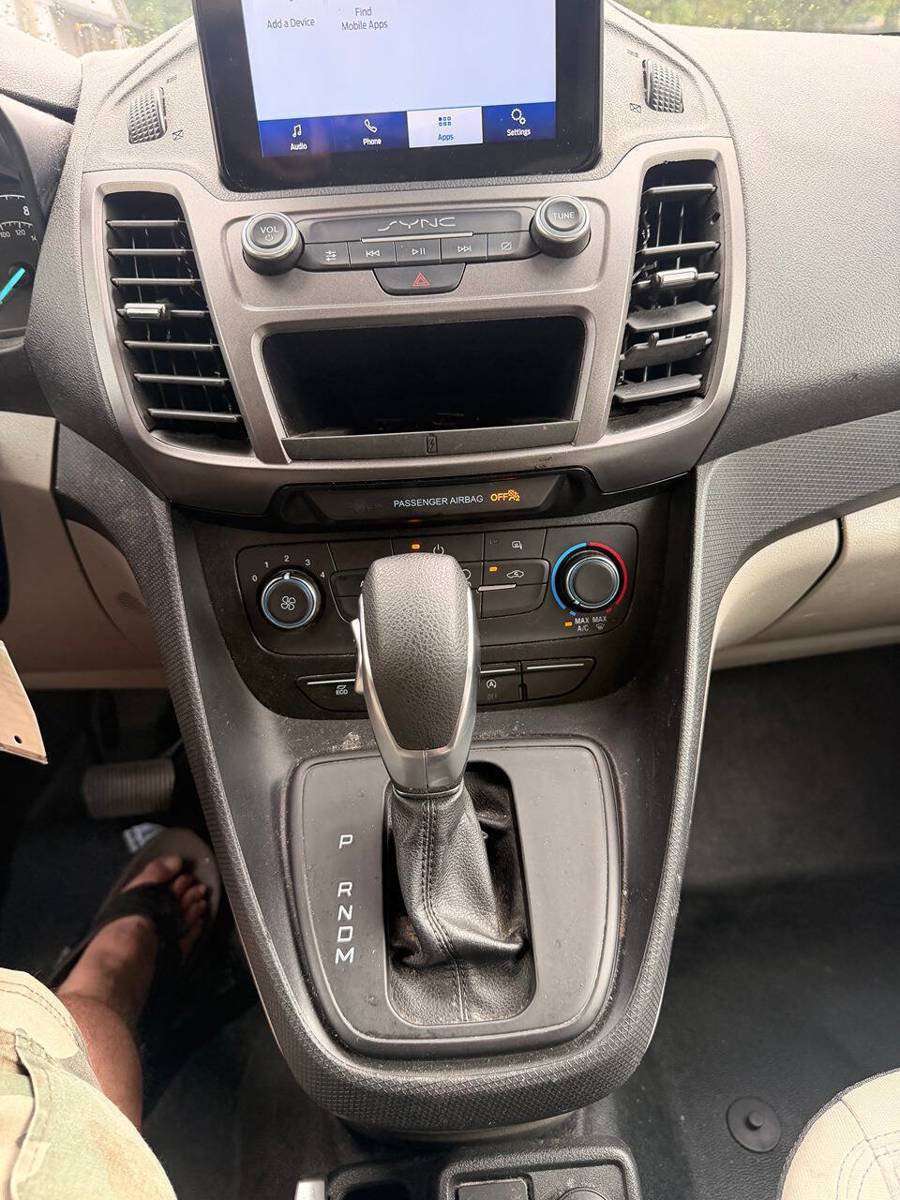 Used 2022 Ford Transit Connect XLT FWD image 15