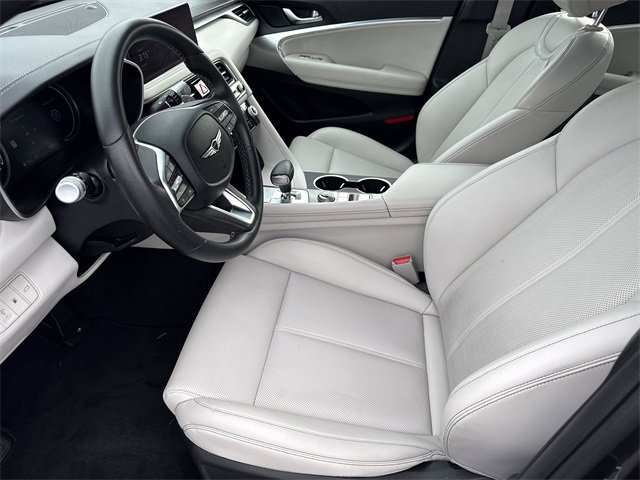 Used 2025 Genesis G70 2.5T image 11