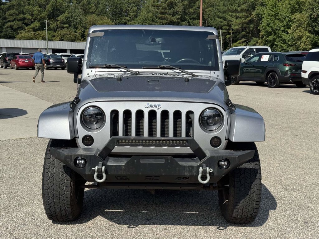 Used 2013 Jeep Wrangler Unlimited Sahara w/ Dual Top Group AWD/4WD image 24