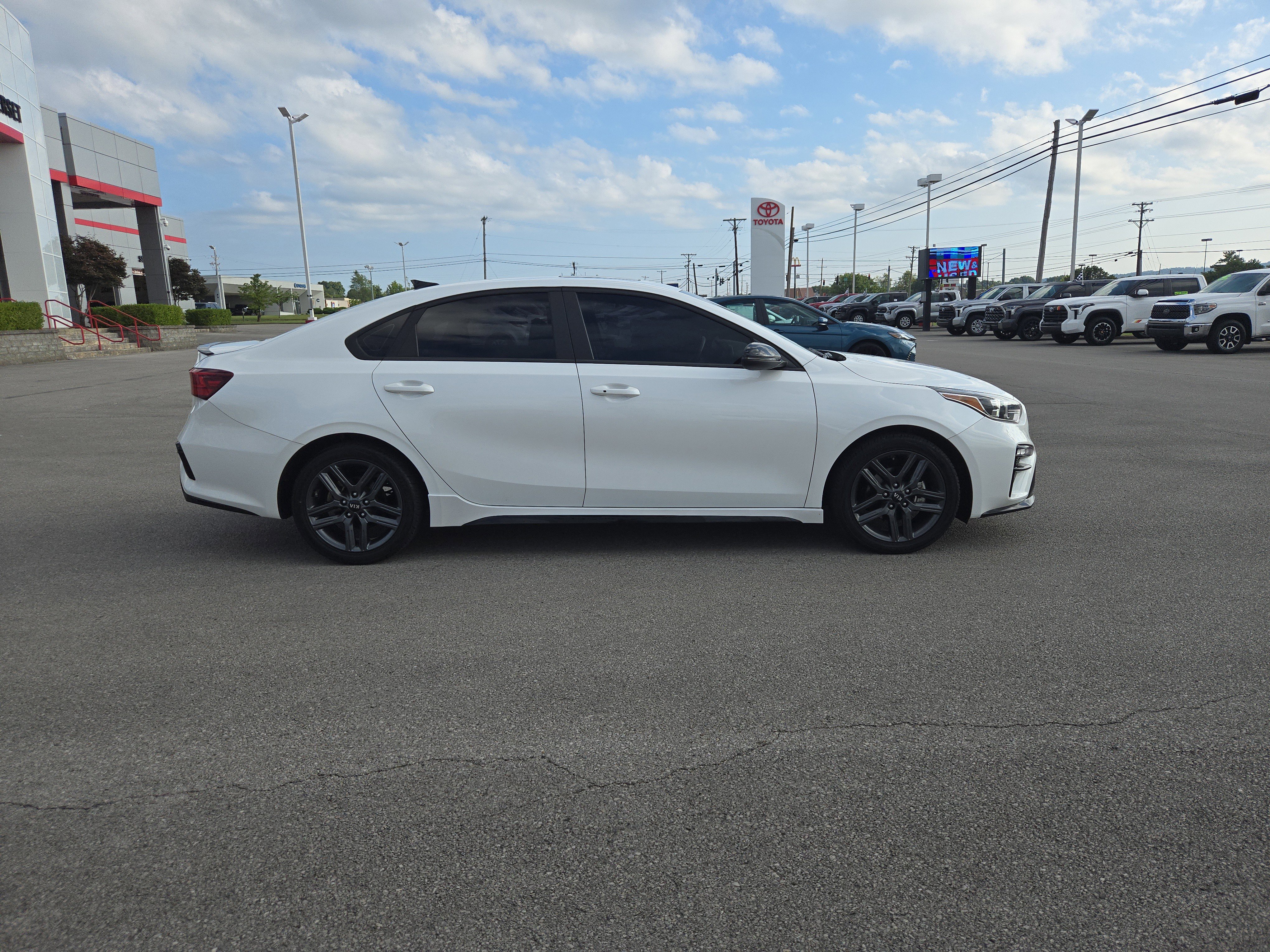 Used 2021 Kia Forte GT-Line w/ GT-Line Premium Package image 4