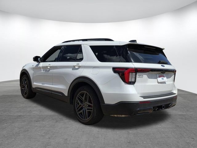 Used 2025 Ford Explorer ST-Line w/ Premium Package image 6