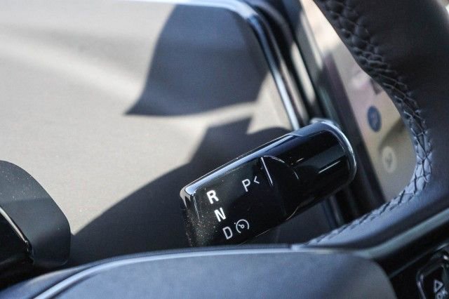 New 2025 Volvo EX30 Plus w/ Protection Package Premier image 18