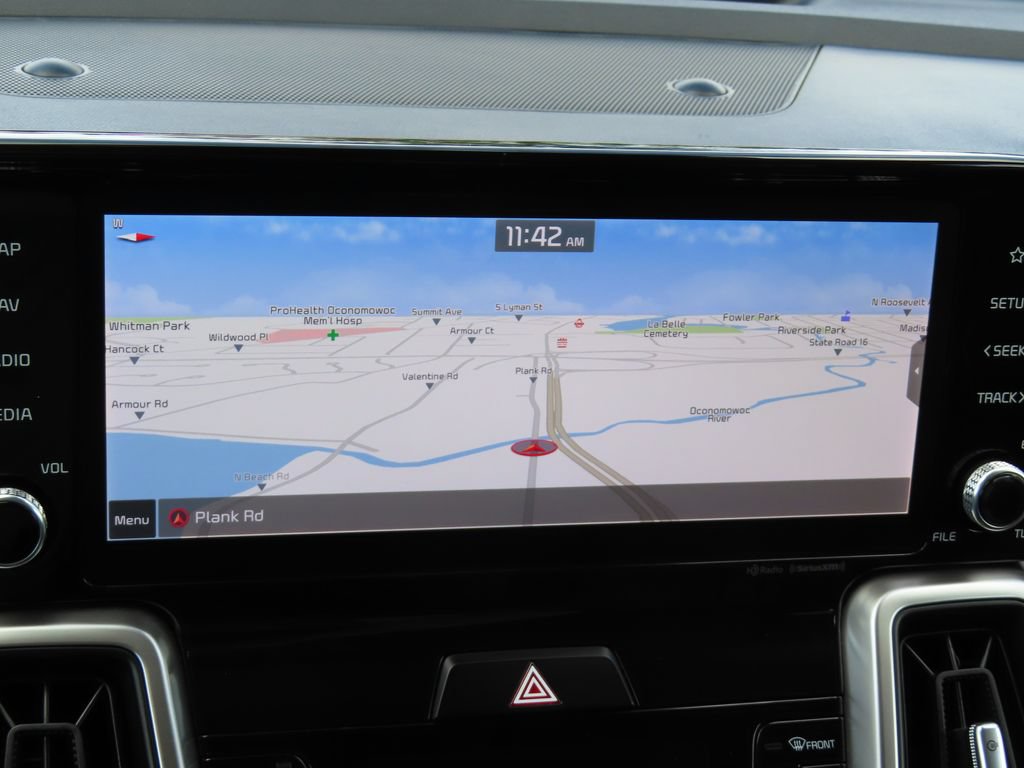 Certified 2022 Kia Sorento S w/ Panoramic Sunroof Package AWD/4WD image 7