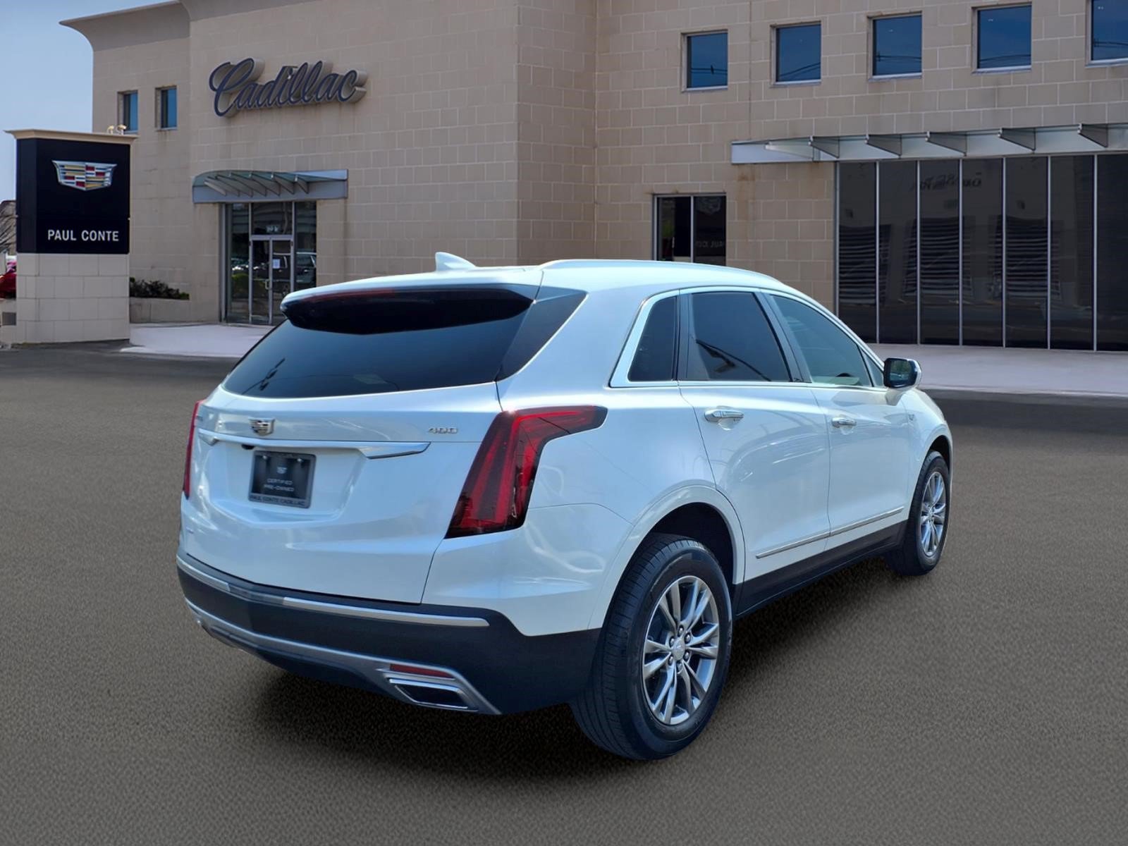 Certified 2024 Cadillac XT5 Premium Luxury w/ LPO, Floor Liner Package AWD/4WD image 5