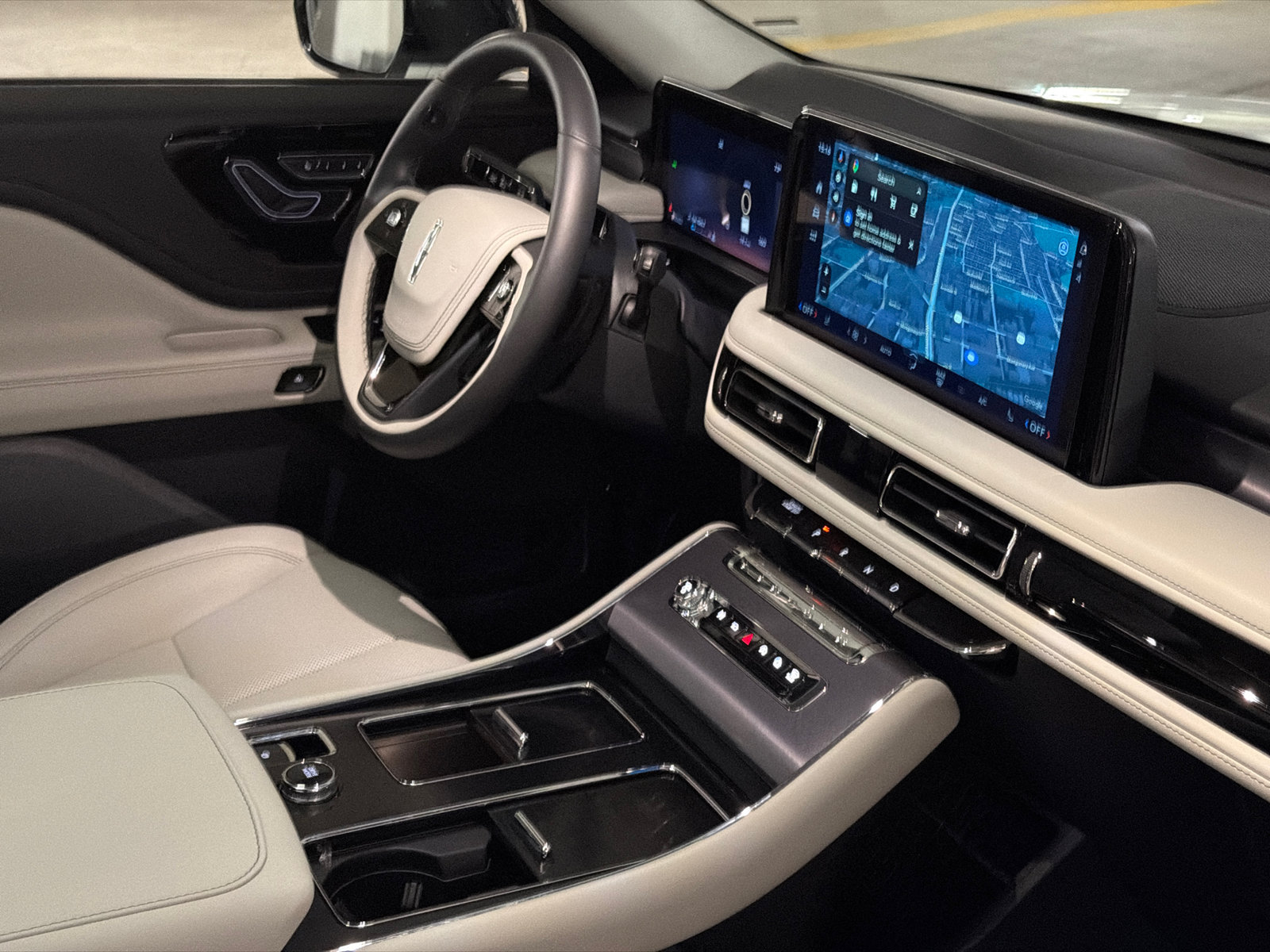 New 2027 Lincoln Aviator AWD image 10