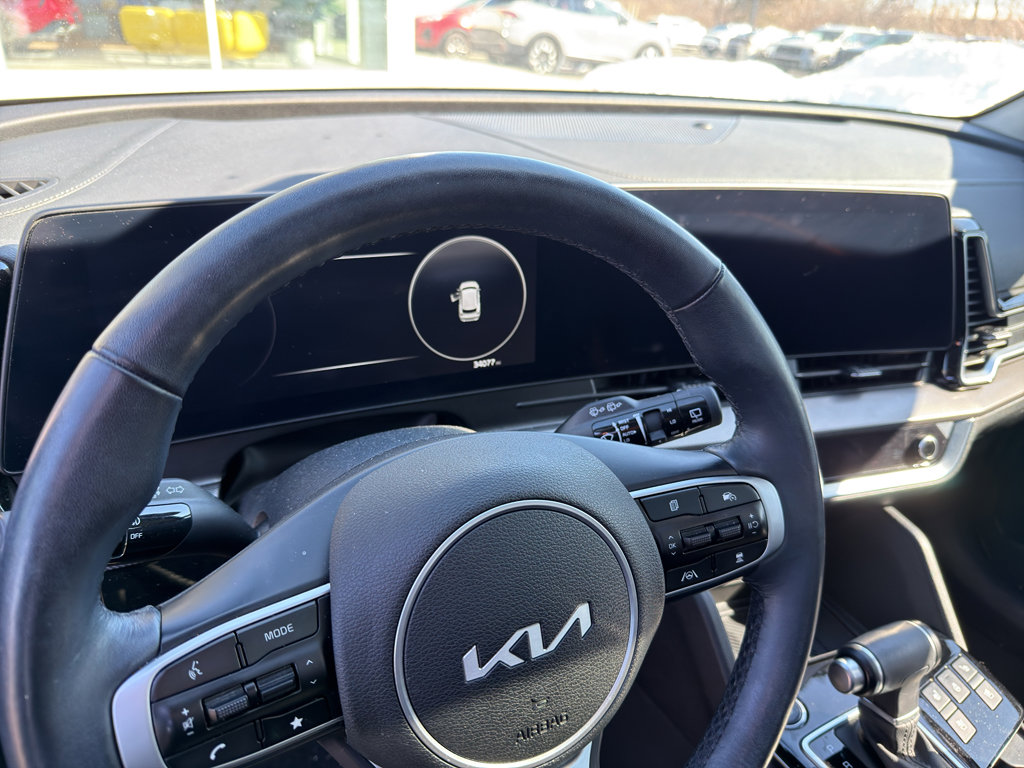 Certified 2025 Kia Sportage SX FWD image 8