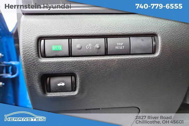 Used 2023 Nissan Sentra SV image 19