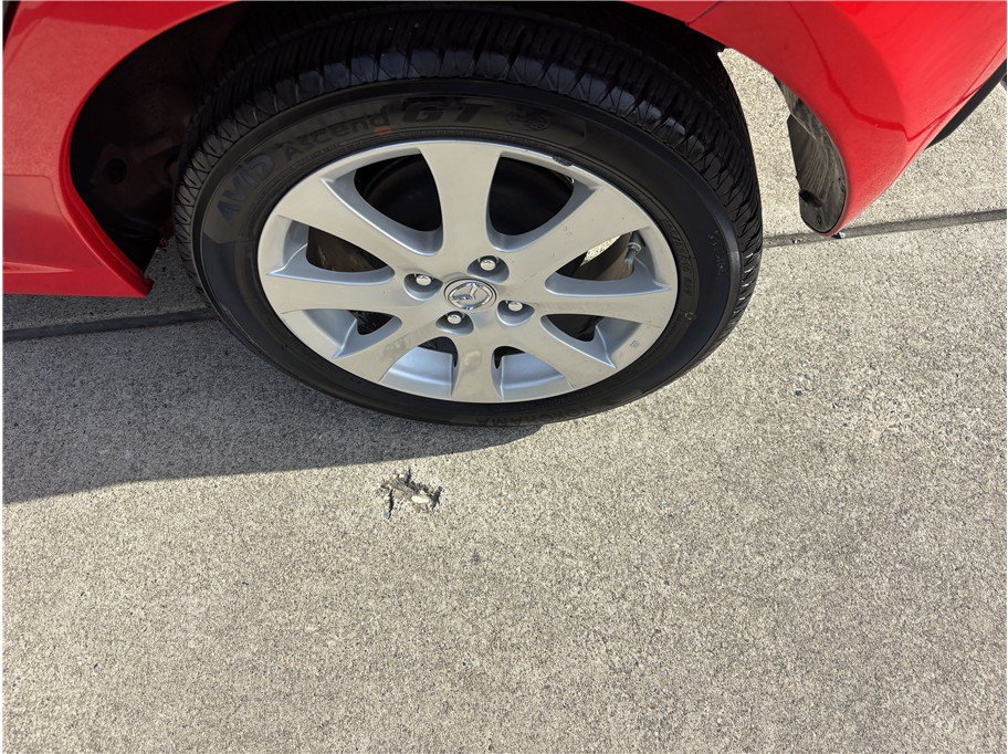 Used 2011 MAZDA MAZDA2 Touring FWD image 13
