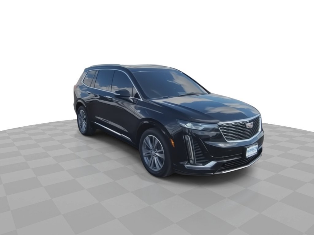 Certified 2021 Cadillac XT6 Premium Luxury FWD image 2