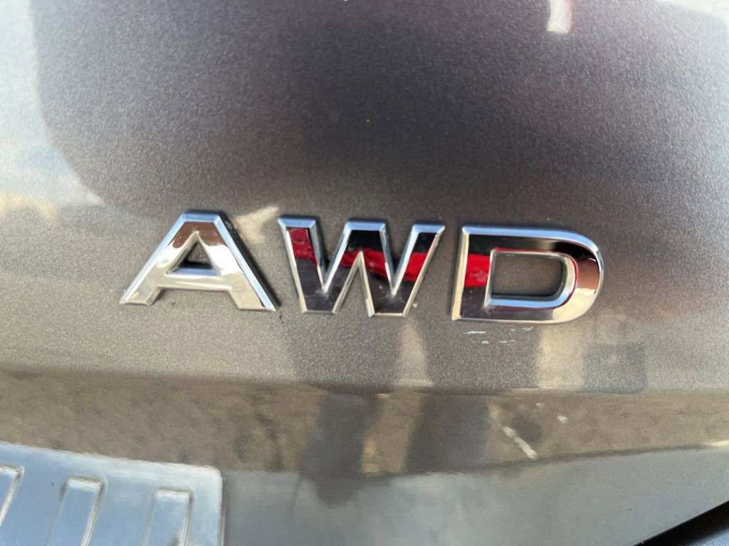 Used 2018 Nissan Rogue S image 45