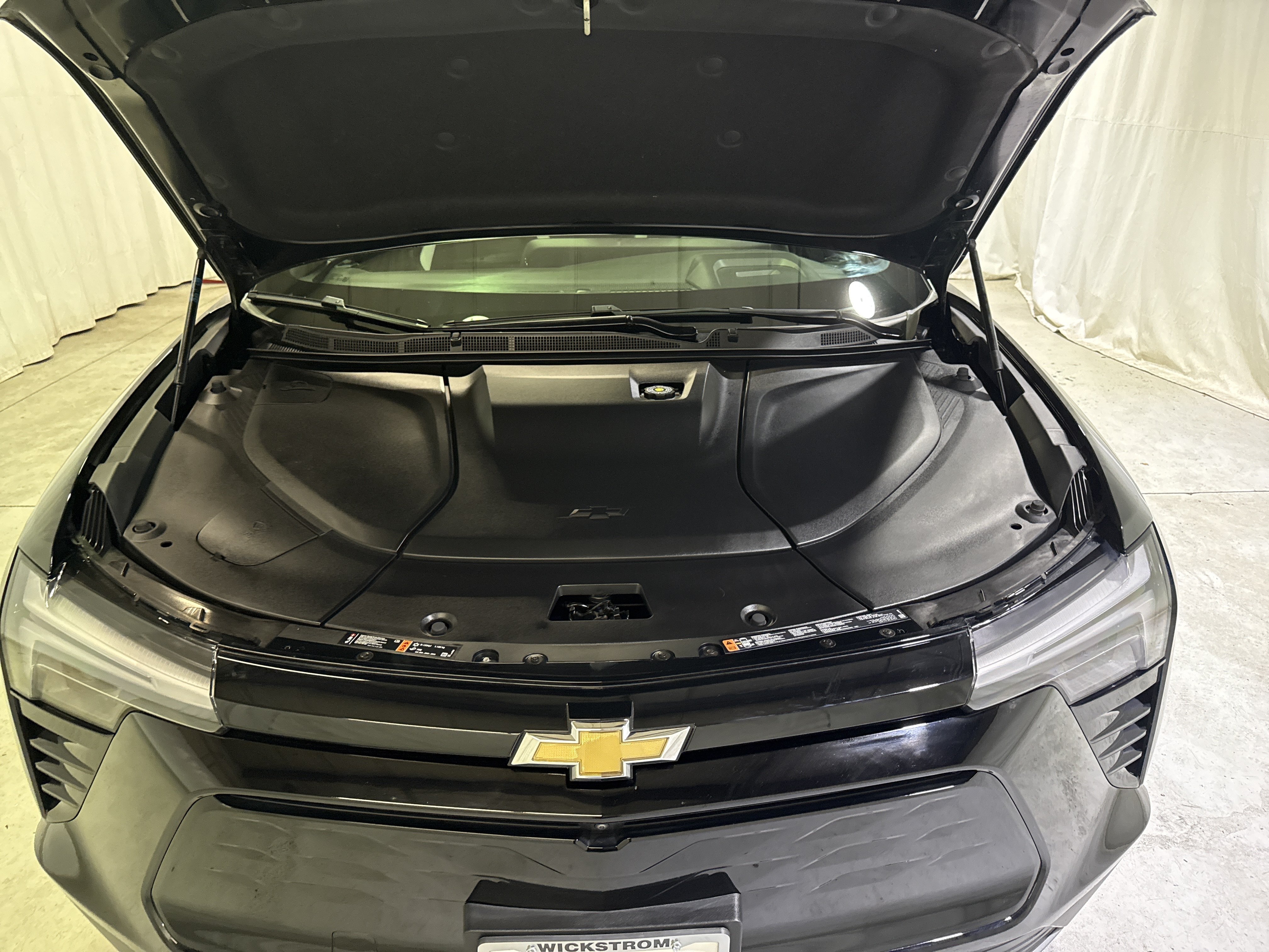 Certified 2024 Chevrolet Blazer EV LT AWD/4WD image 15
