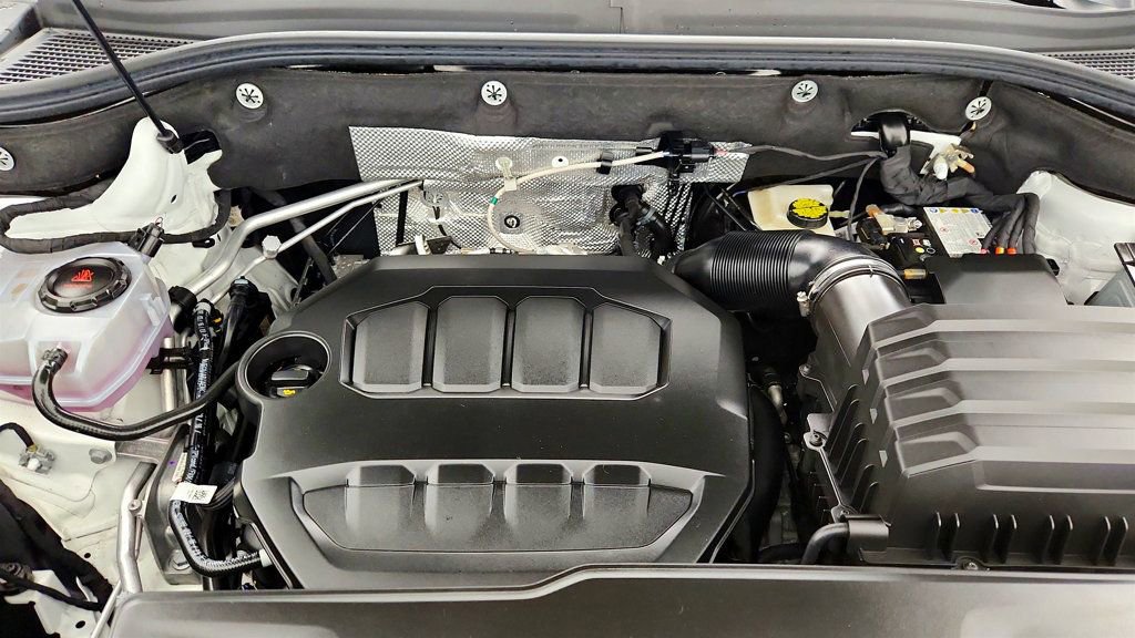 Used 2024 Volkswagen Atlas Cross Sport SE w/ Panoramic Sunroof Package image 27