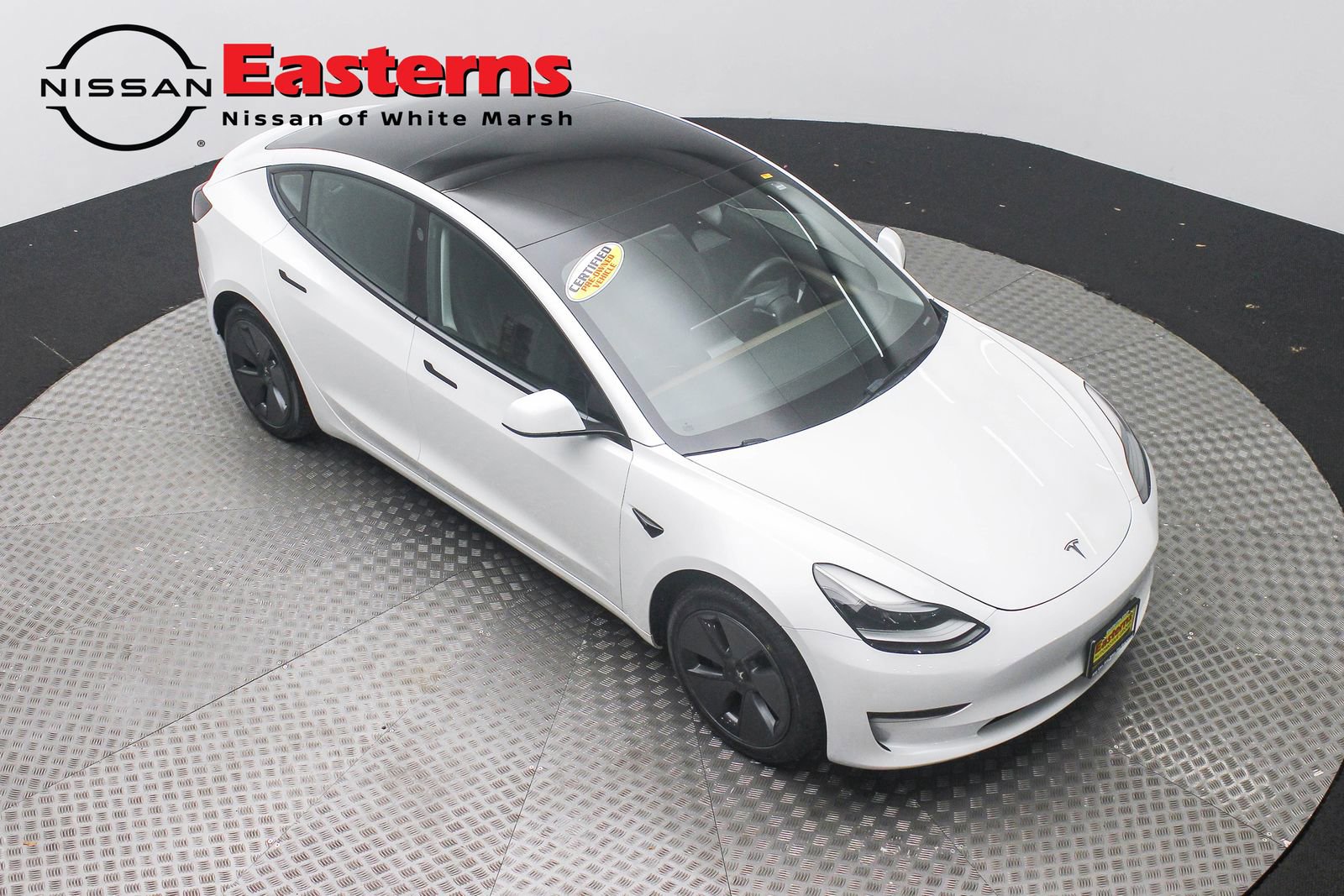 Used 2023 Tesla Model 3 Standard Range RWD image 3