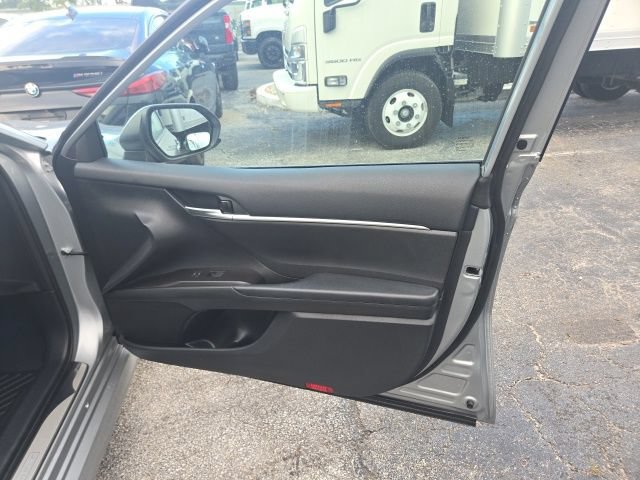 Used 2023 Toyota Camry LE FWD image 7