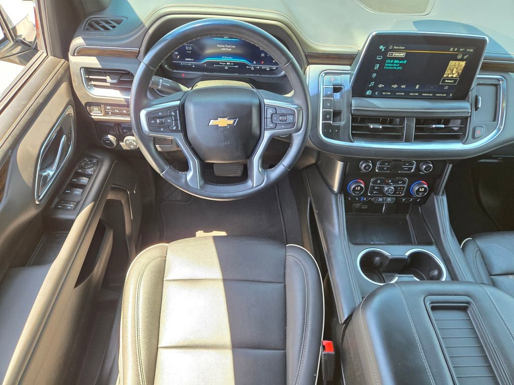 Used 2023 Chevrolet Suburban Premier RWD image 7