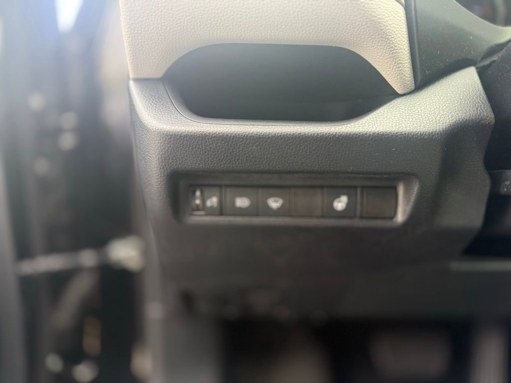 Used 2020 Toyota RAV4 XLE w/ XLE Grade Weather Package image 14