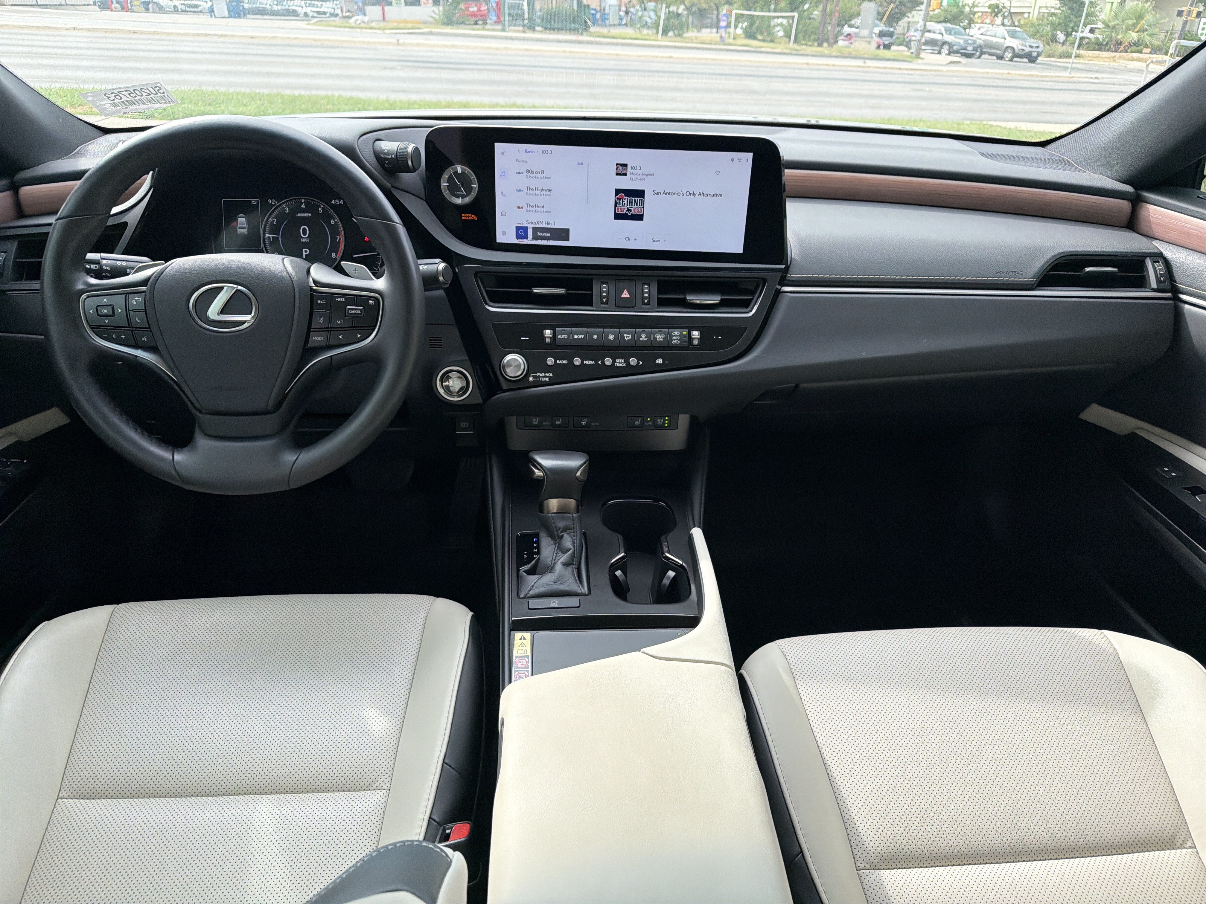 Used 2025 Lexus ES 350 w/ Premium Package FWD image 10