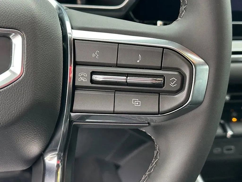 New 2026 GMC Canyon Elevation w/ LPO, Black Badging Package image 22