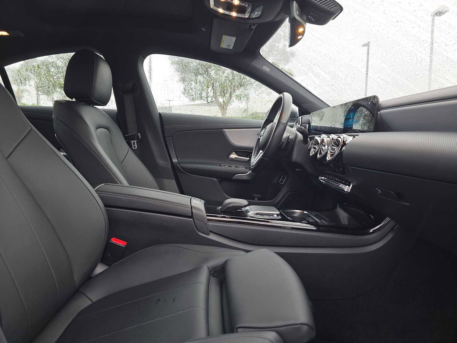 Used 2021 Mercedes-Benz CLA 250 image 11