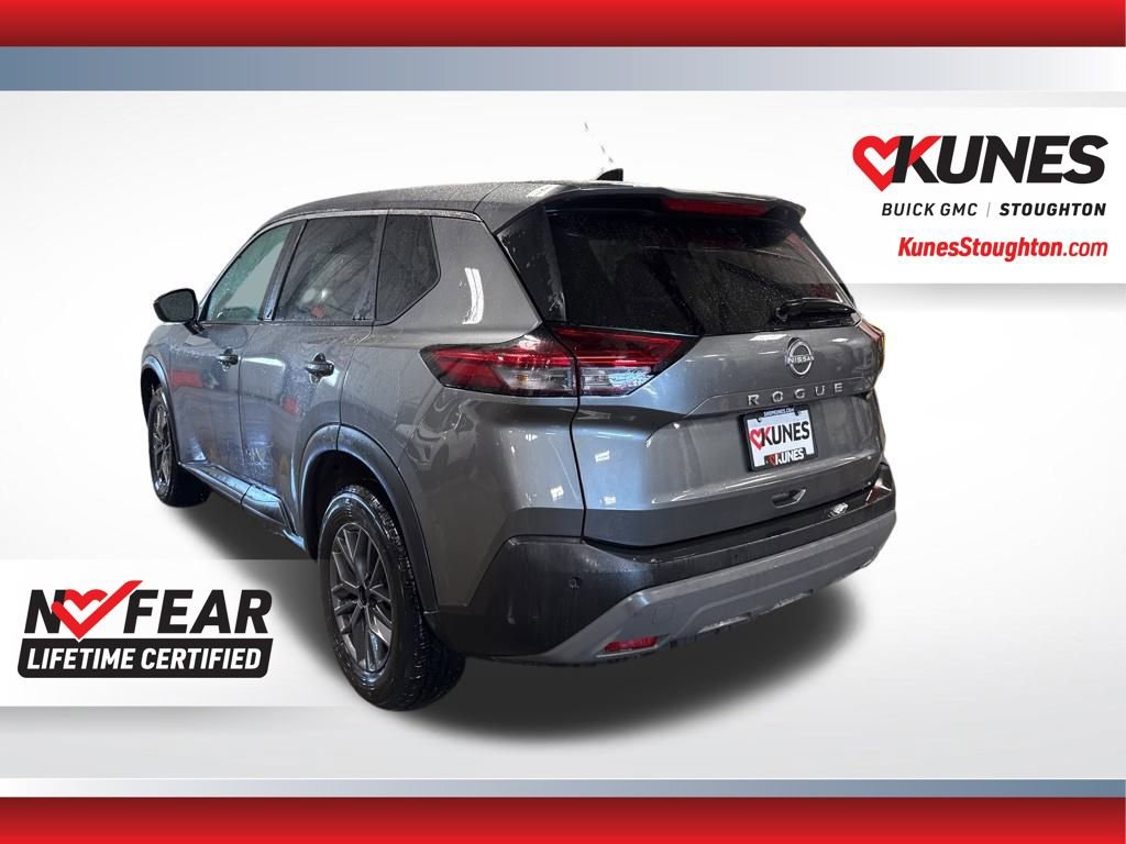 Used 2023 Nissan Rogue S image 9