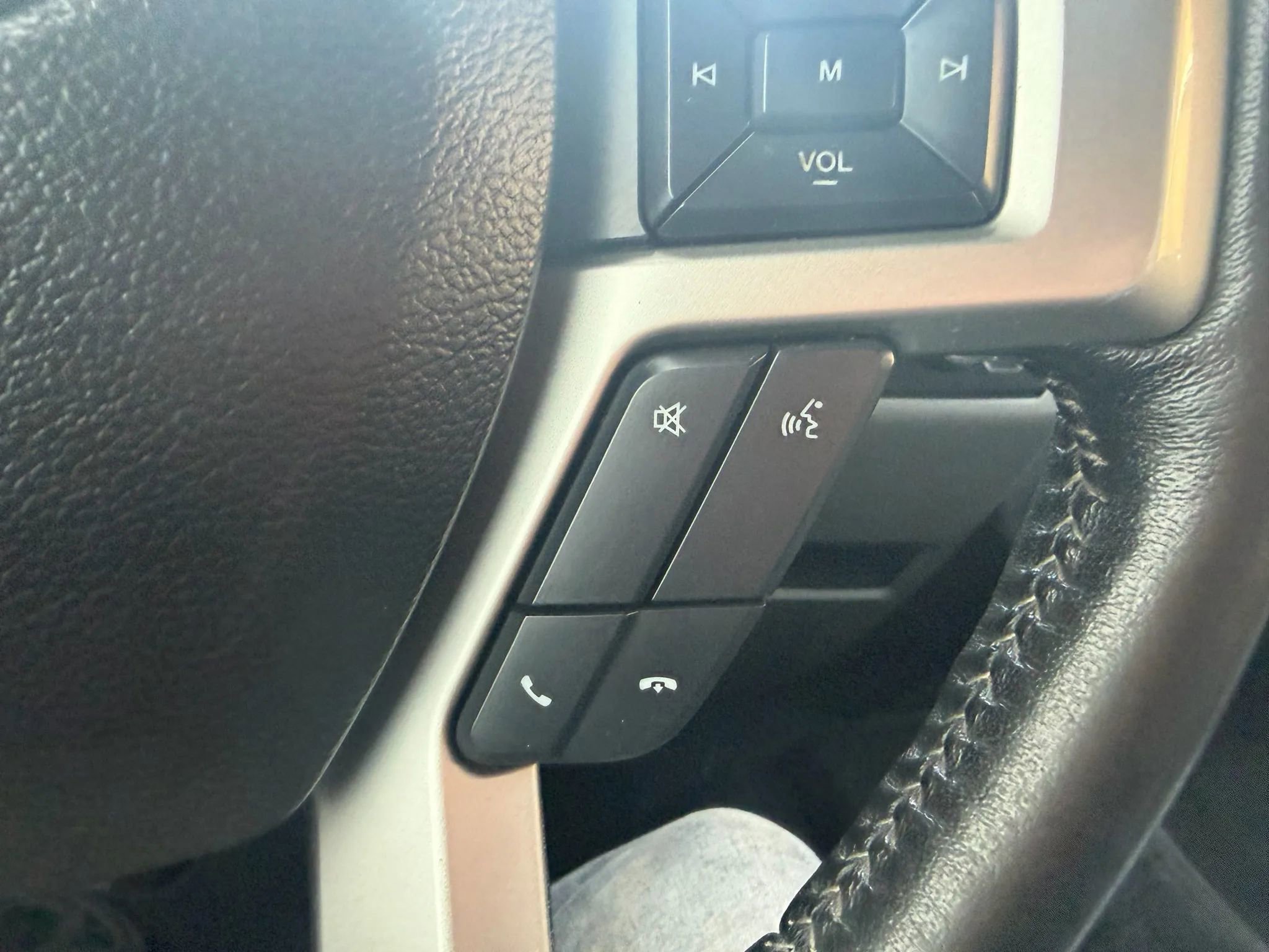 Used 2018 Ford F150 Lariat image 16