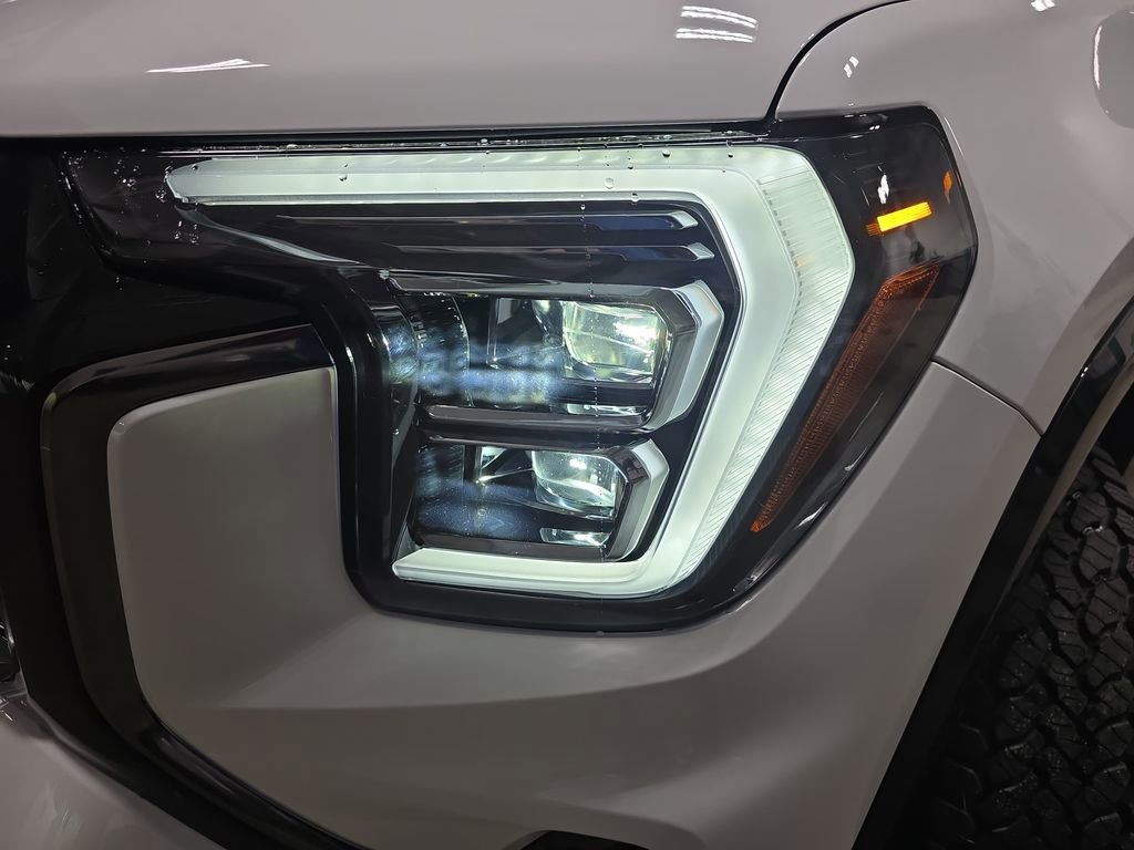 New 2026 GMC Terrain AT4 w/ LPO, Floor Liner Package image 34