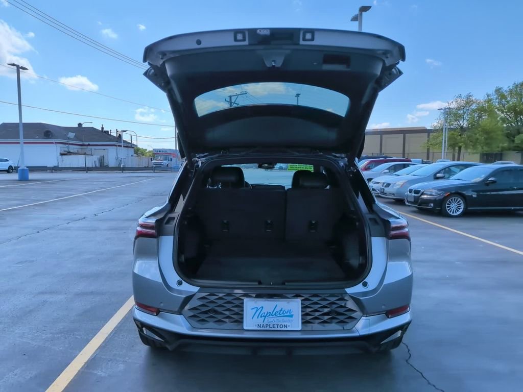 Used 2024 Chevrolet Equinox EV RS FWD image 15