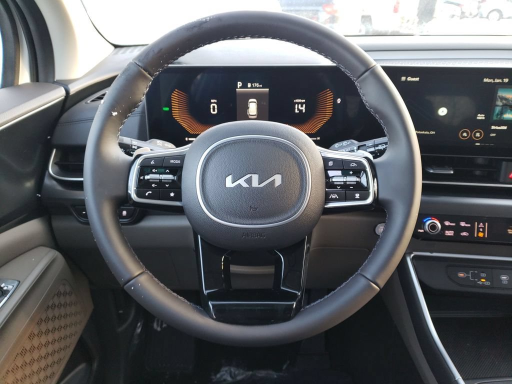 New 2026 Kia Carnival LXS FWD image 11