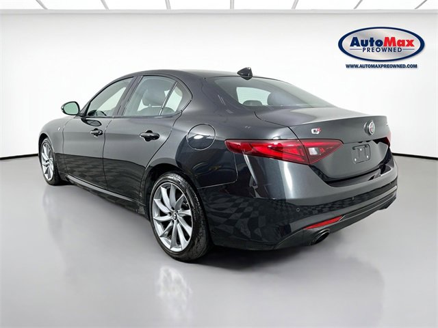 Used 2022 Alfa Romeo Giulia Ti image 6