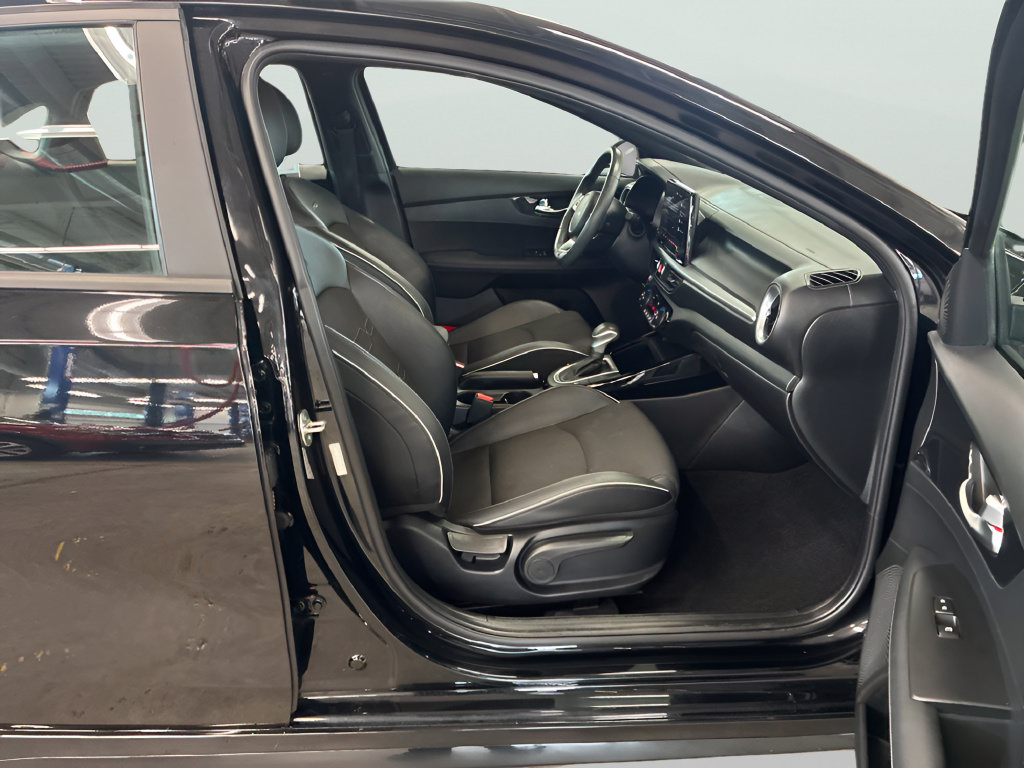 Certified 2023 Kia Forte GT-Line FWD image 18