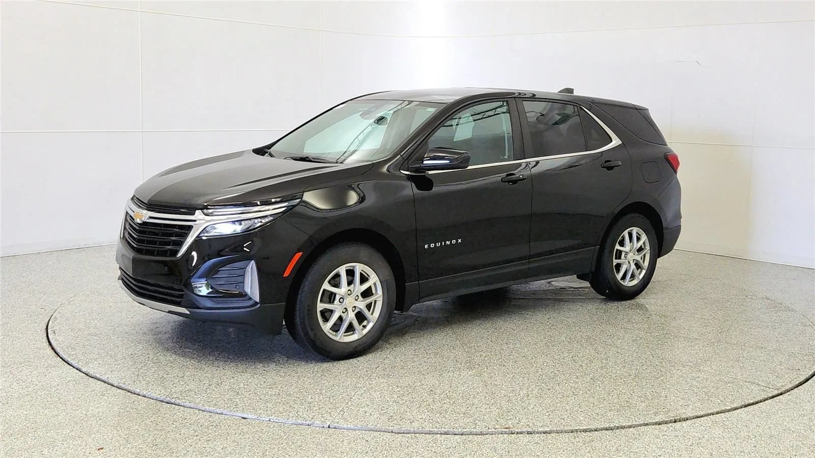 Used 2023 Chevrolet Equinox LT FWD image 3