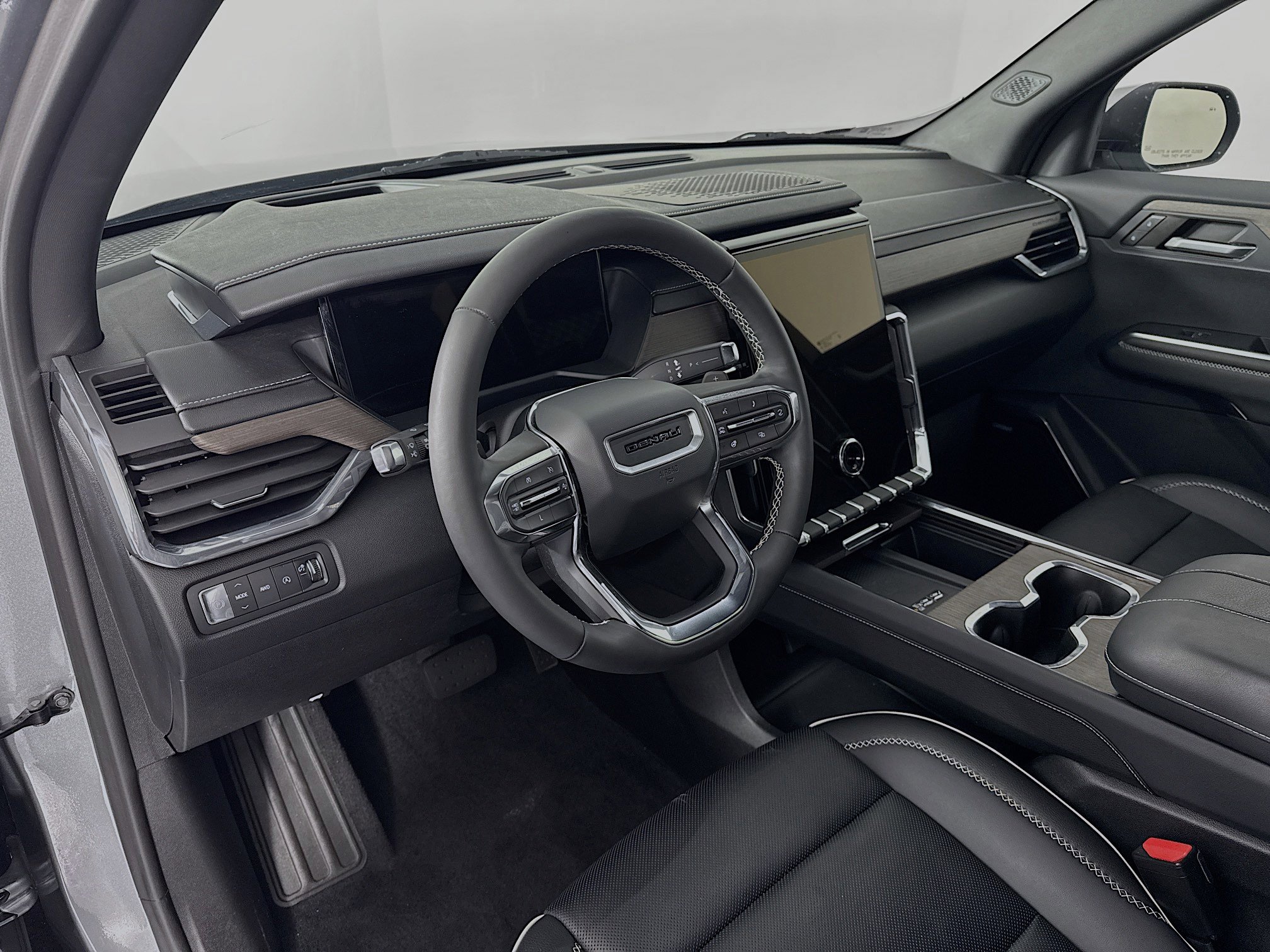 Used 2024 GMC Acadia Denali image 9