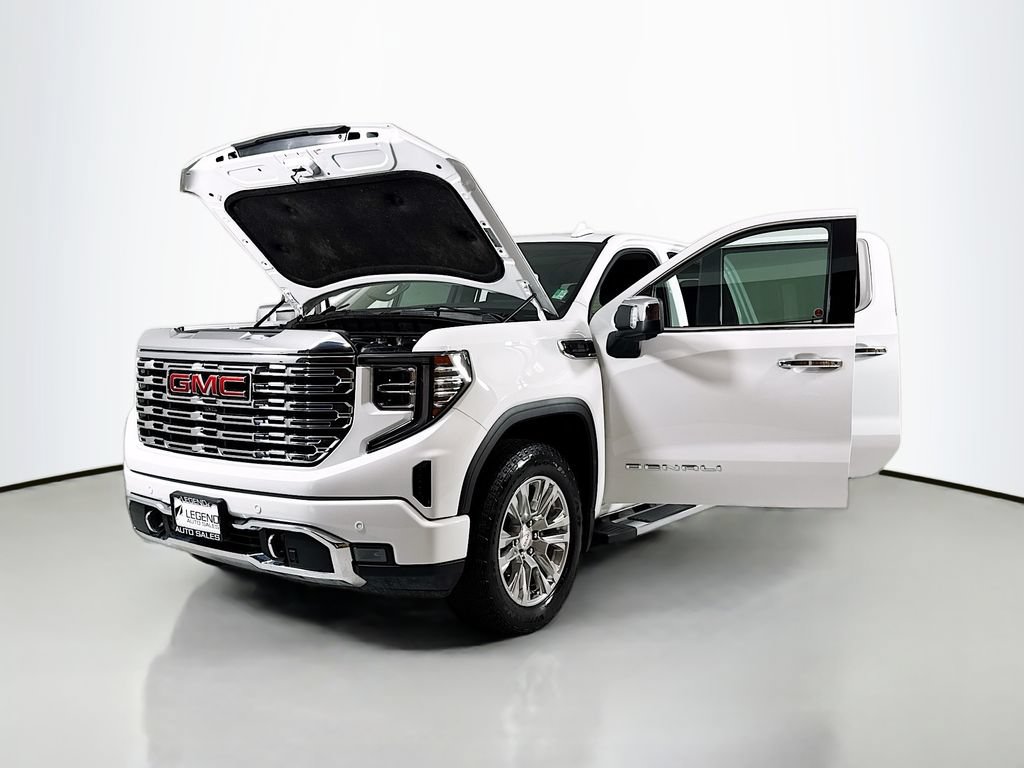Used 2024 GMC Sierra 1500 Denali w/ Technology Package AWD/4WD image 25