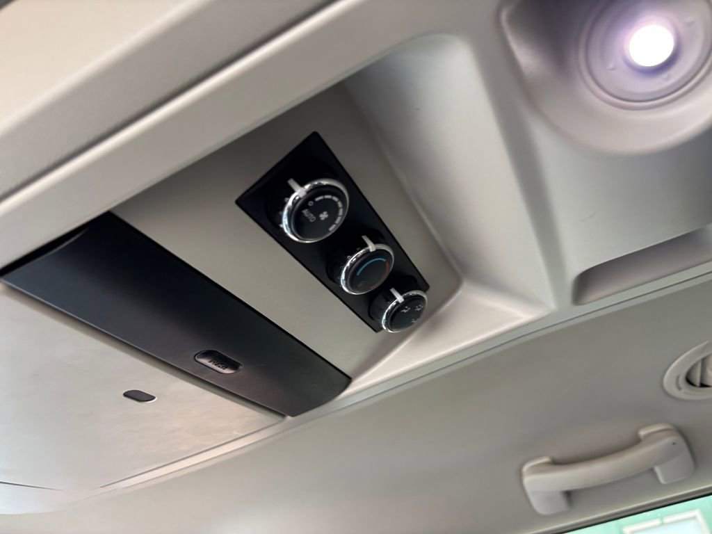 Used 2011 Chrysler Town & Country Touring-L w/ Entertainment Group #2 FWD image 27
