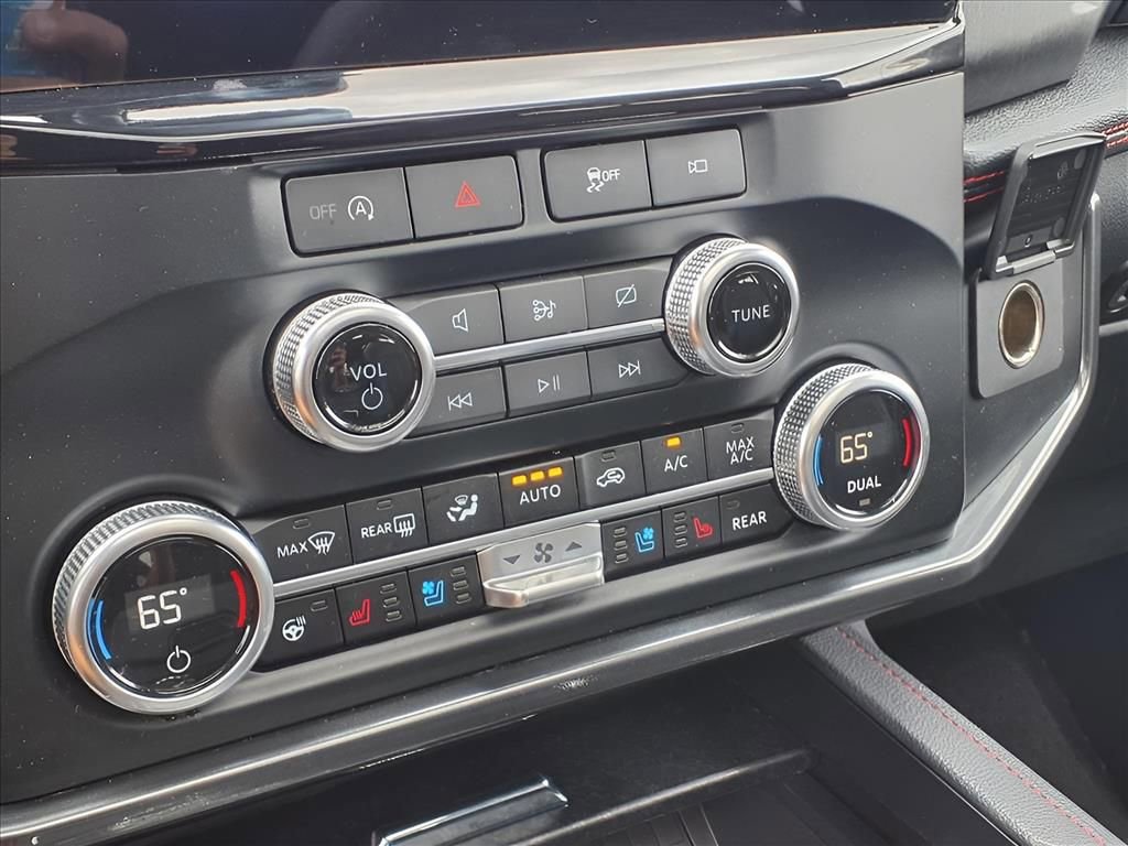 Used 2024 Ford Expedition Limited AWD/4WD image 10