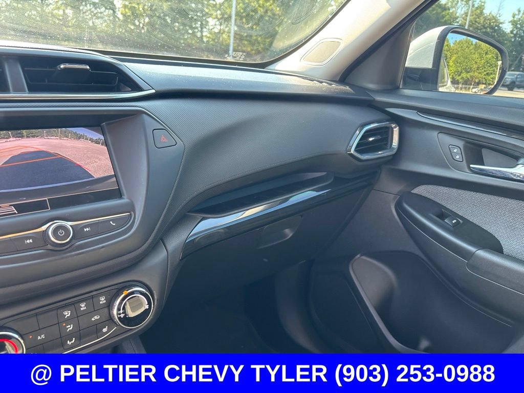 Used 2022 Chevrolet TrailBlazer LT FWD image 15